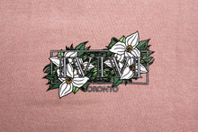 Load image into Gallery viewer, IVIVI Trillium Tee - Pink Distressed
